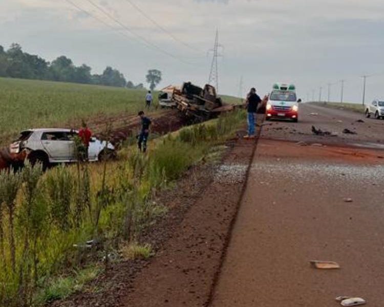 Choque entre camión y automóvil deja un muerto en Ñacunday